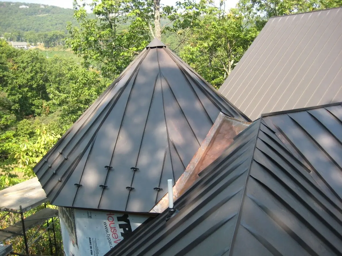 Professional Roof Tarp Installation by Craftsman Roofing in Beverly Grove